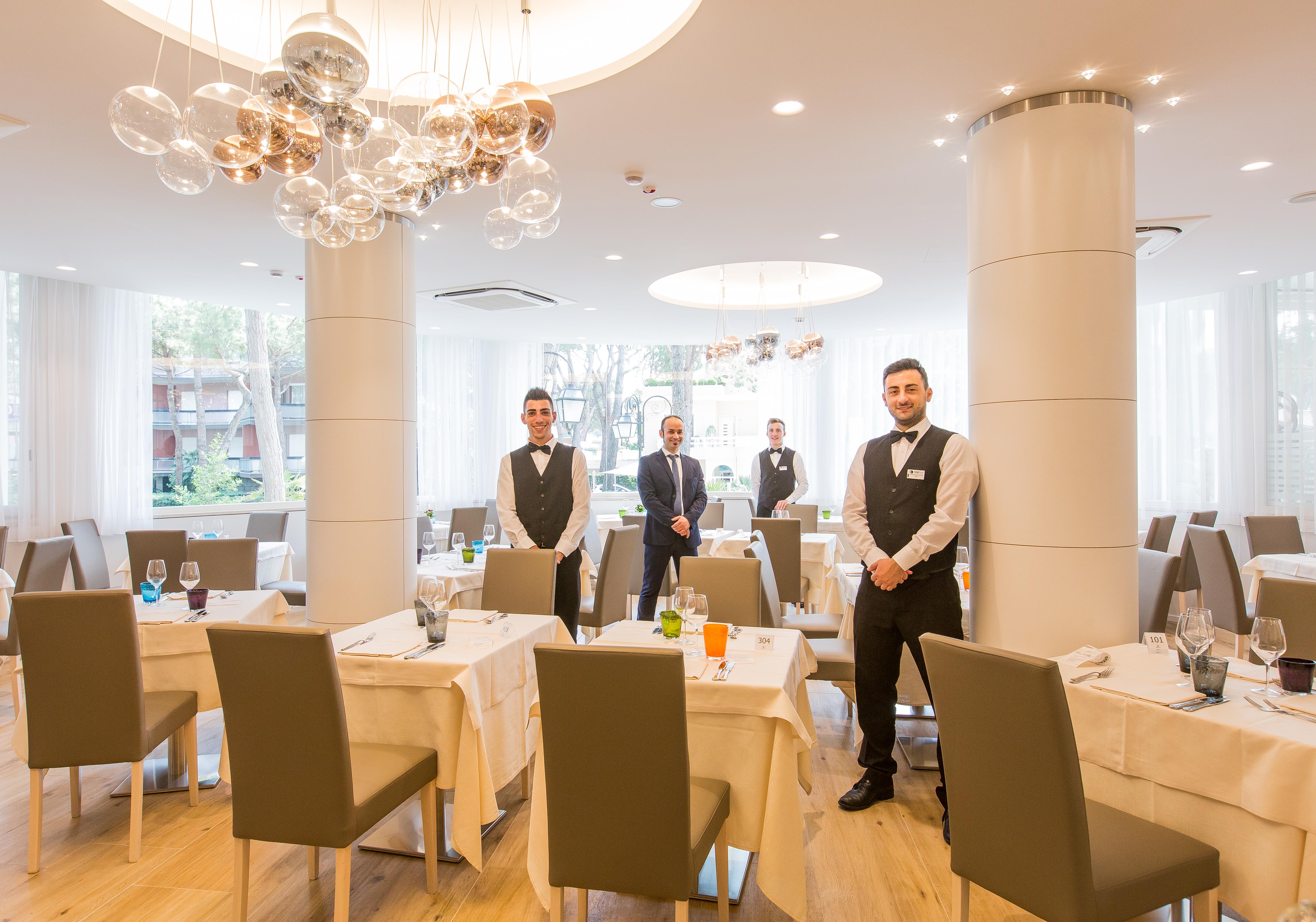 Hotel Luxor Milano Marittima Buitenkant foto