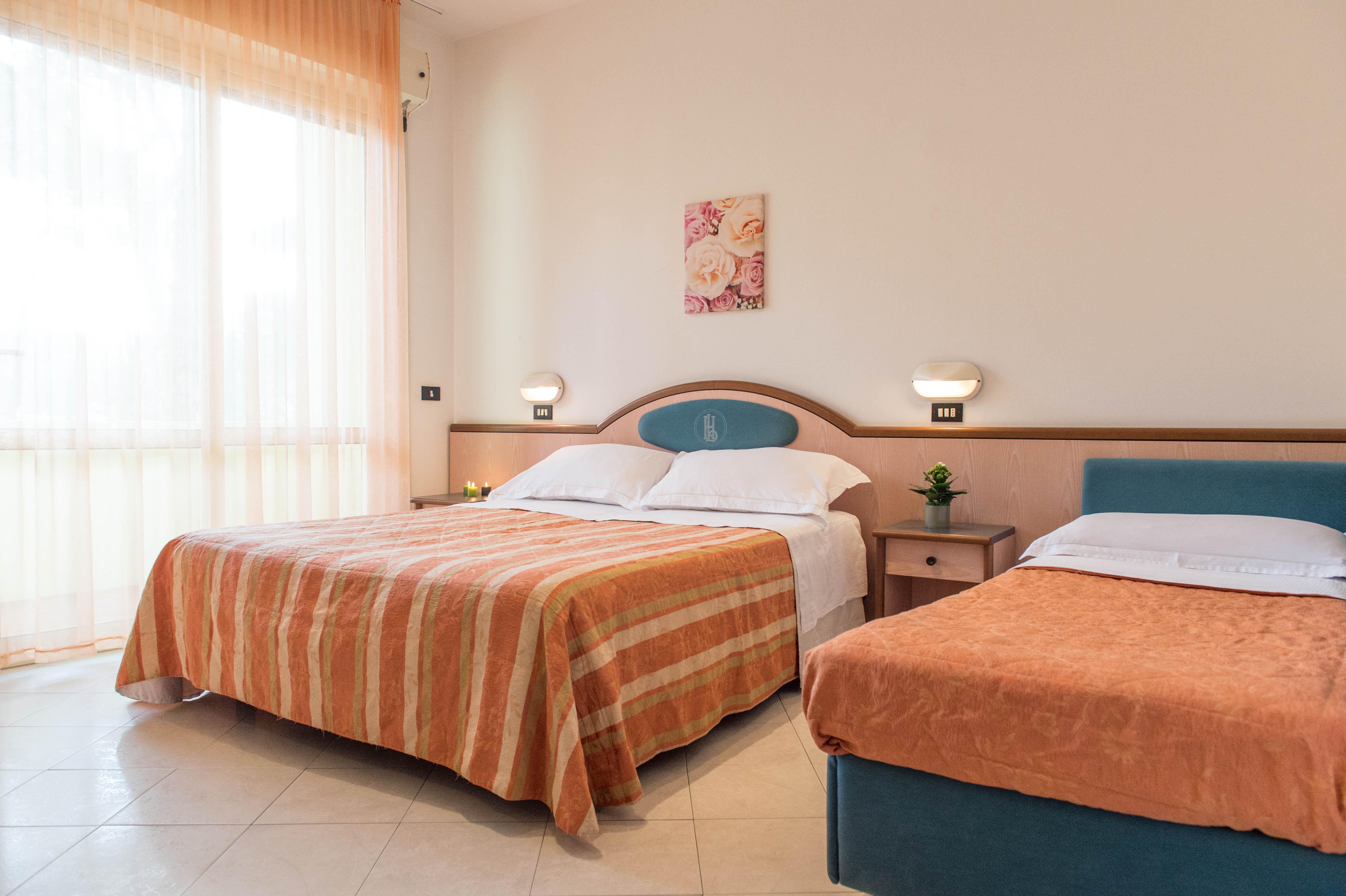 Hotel Luxor Milano Marittima Buitenkant foto