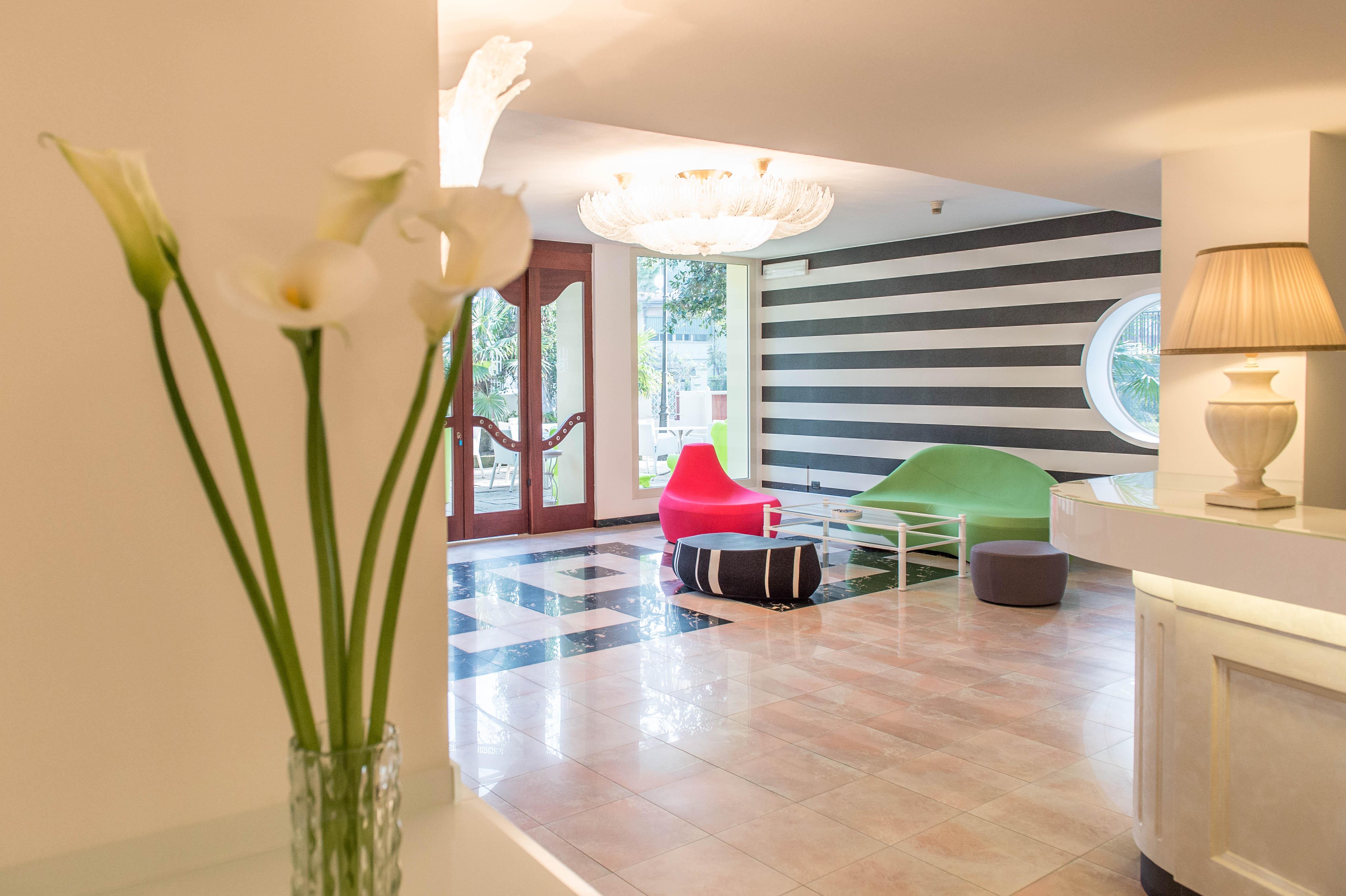 Hotel Luxor Milano Marittima Buitenkant foto