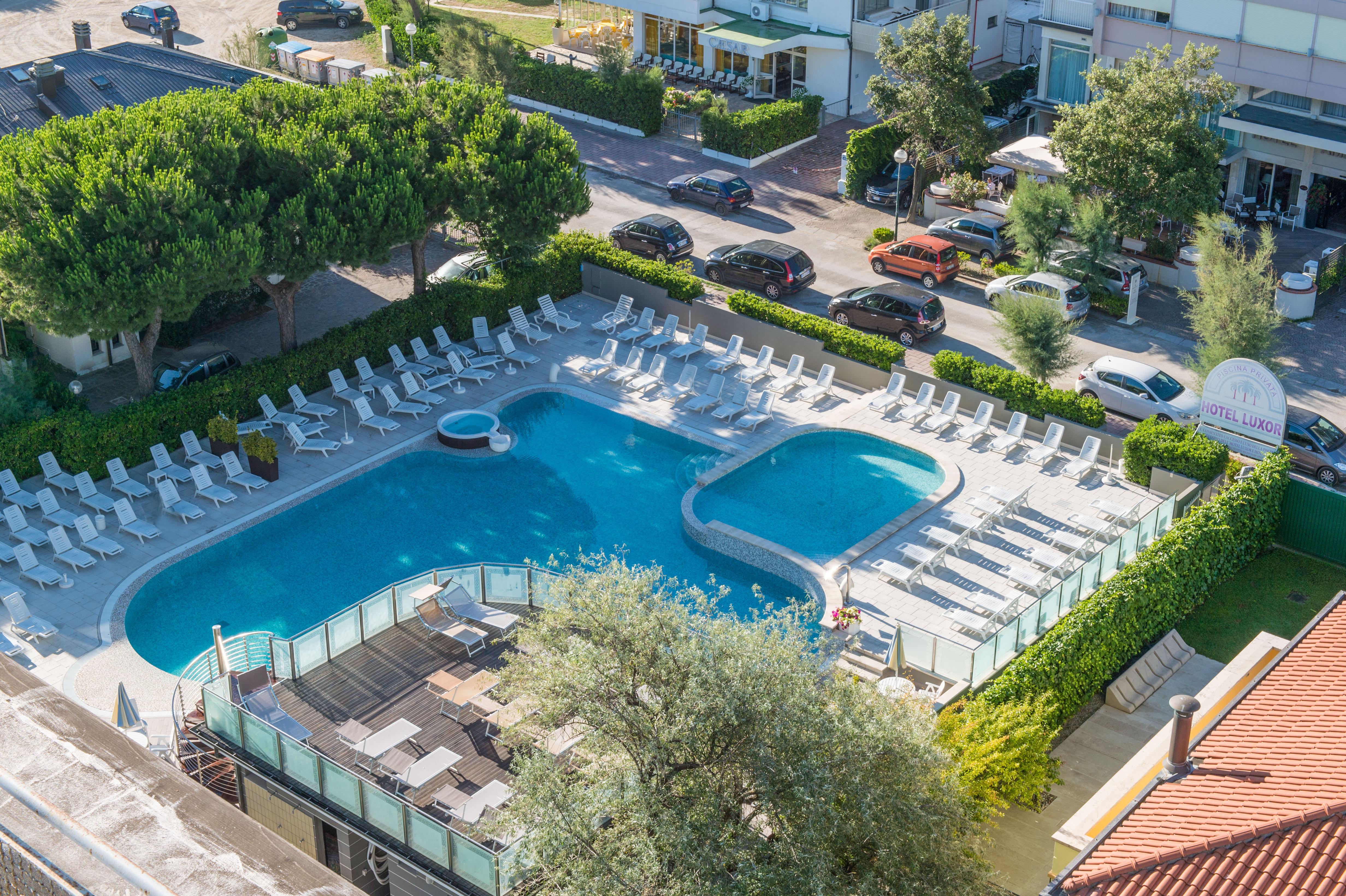 Hotel Luxor Milano Marittima Buitenkant foto