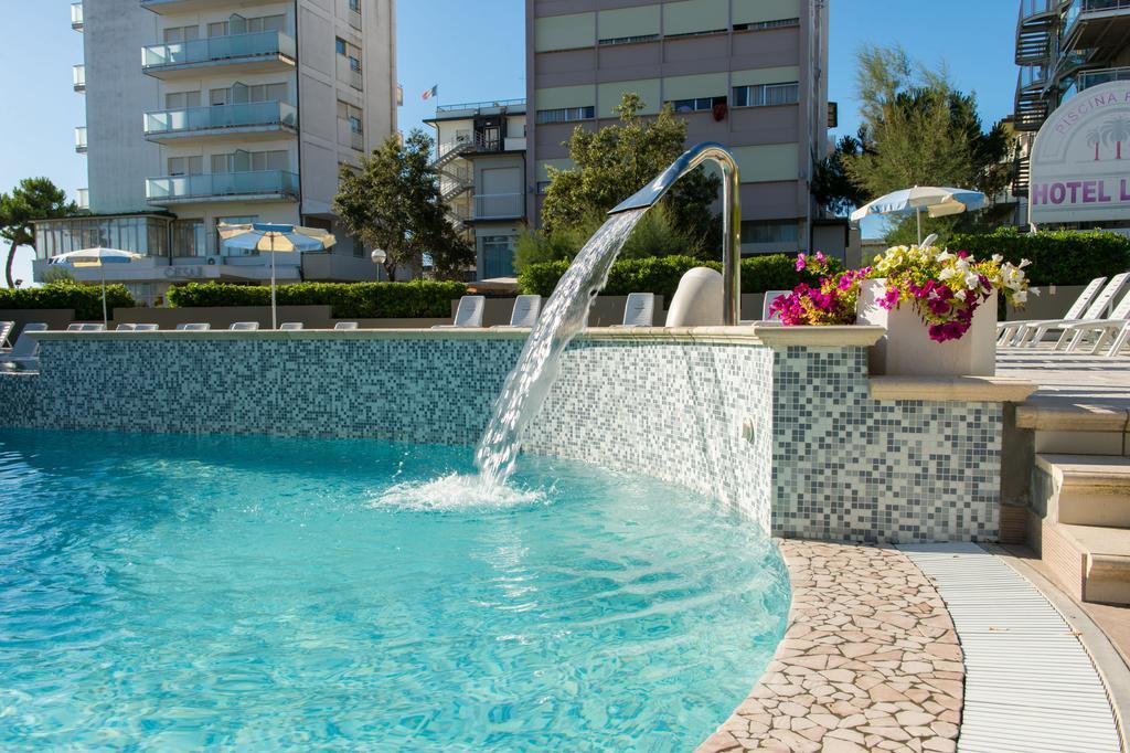 Hotel Luxor Milano Marittima Buitenkant foto