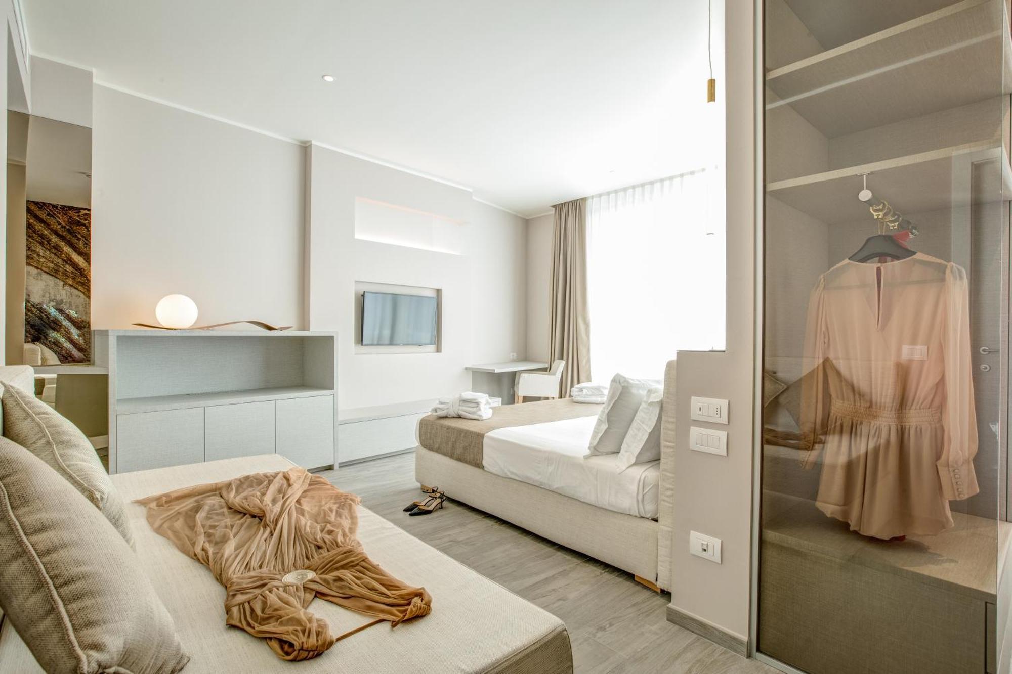 Hotel Luxor Milano Marittima Buitenkant foto
