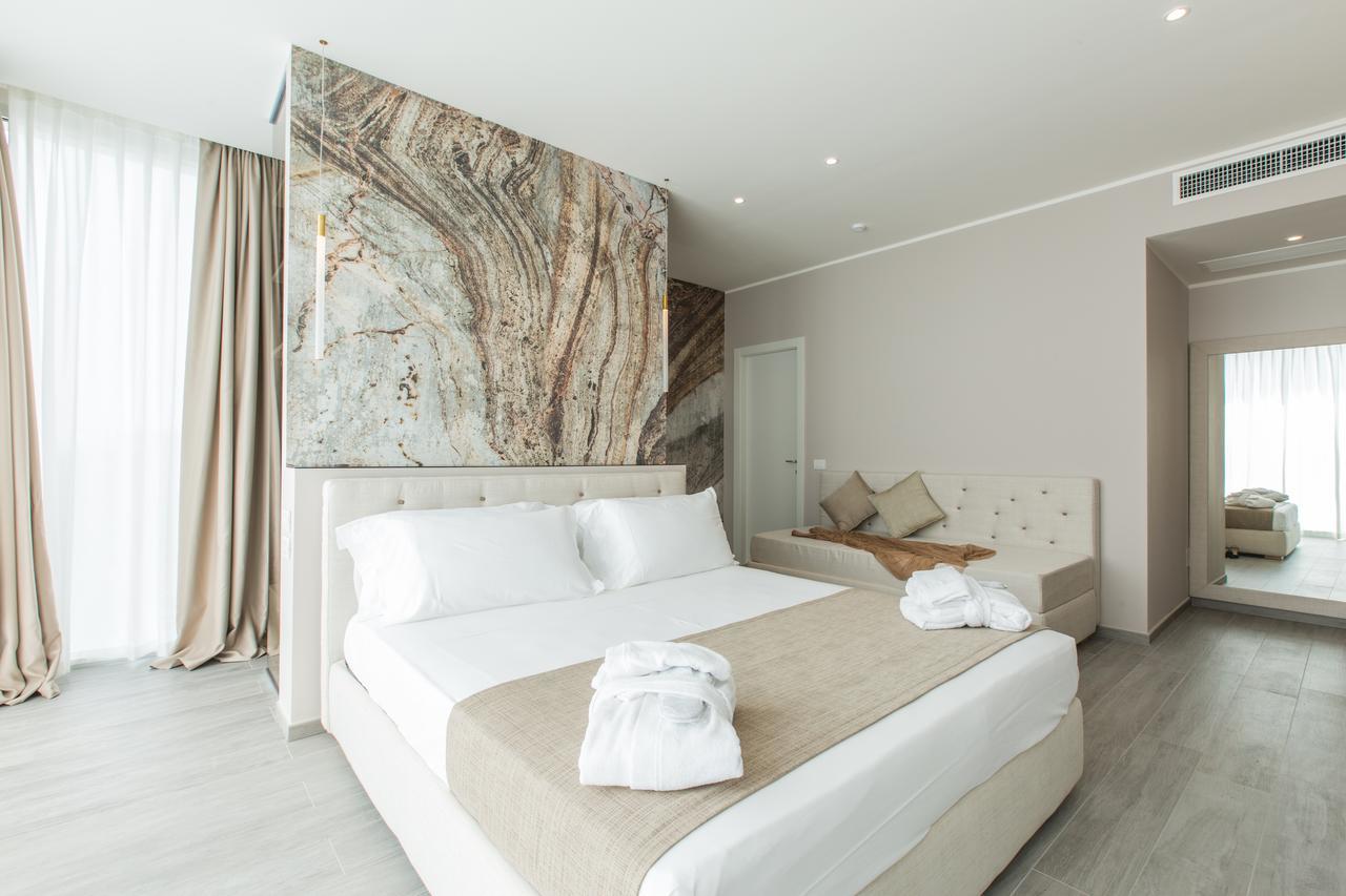Hotel Luxor Milano Marittima Buitenkant foto